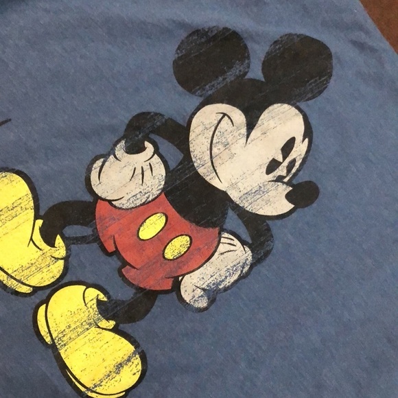 Disneyland resort Mickey shirt - Picture 2 of 7